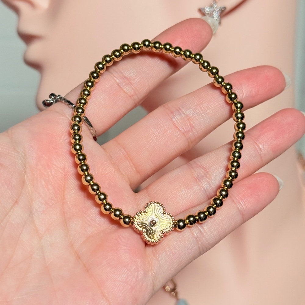 ⚜️ Elegant Gold Beaded Bracelet - Picture 1 of 5